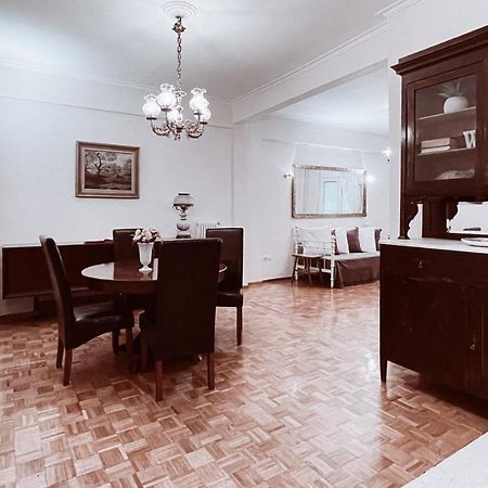 Vintage 2-Bedroom Apt In The Heart Of The City Atény Exteriér fotografie