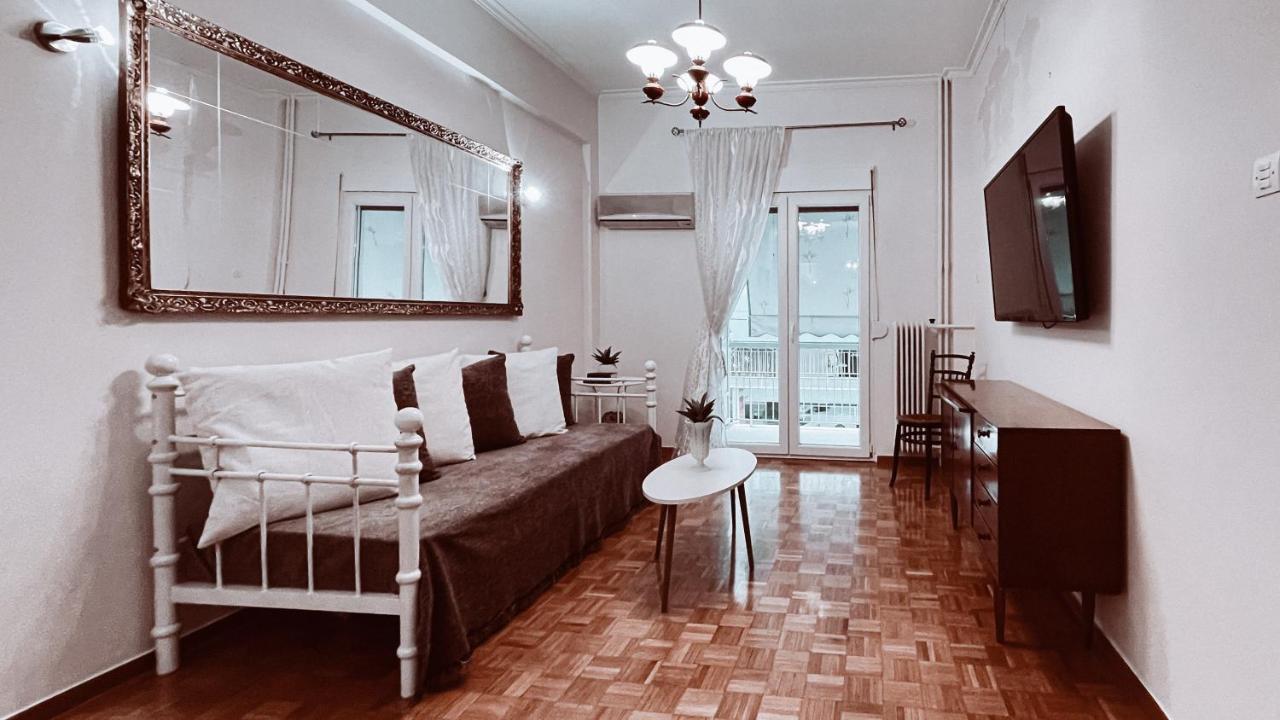 Vintage 2-Bedroom Apt In The Heart Of The City Atény Exteriér fotografie