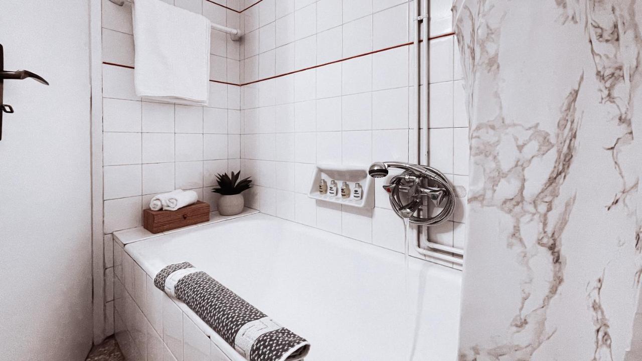Vintage 2-Bedroom Apt In The Heart Of The City Atény Exteriér fotografie
