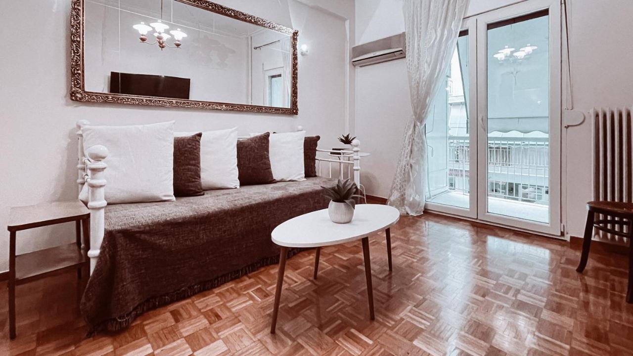 Vintage 2-Bedroom Apt In The Heart Of The City Atény Exteriér fotografie